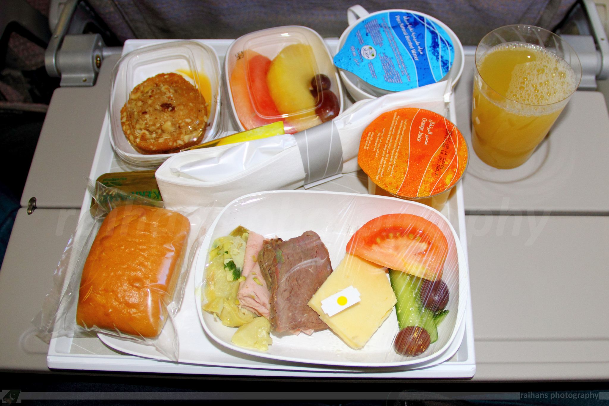 mancarea-dinp-avion
